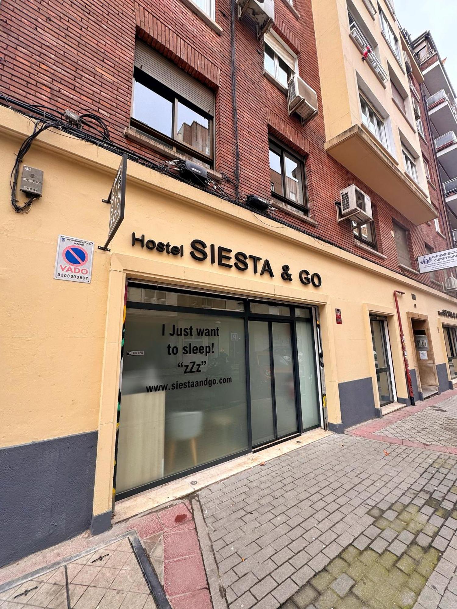 Hostel Siesta & Go マドリード エクステリア 写真