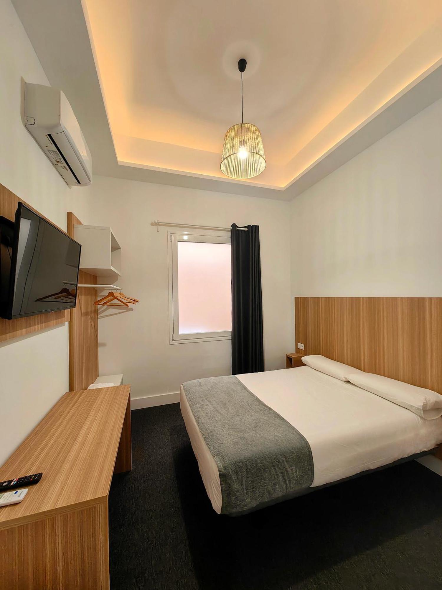 Hostel Siesta & Go マドリード エクステリア 写真
