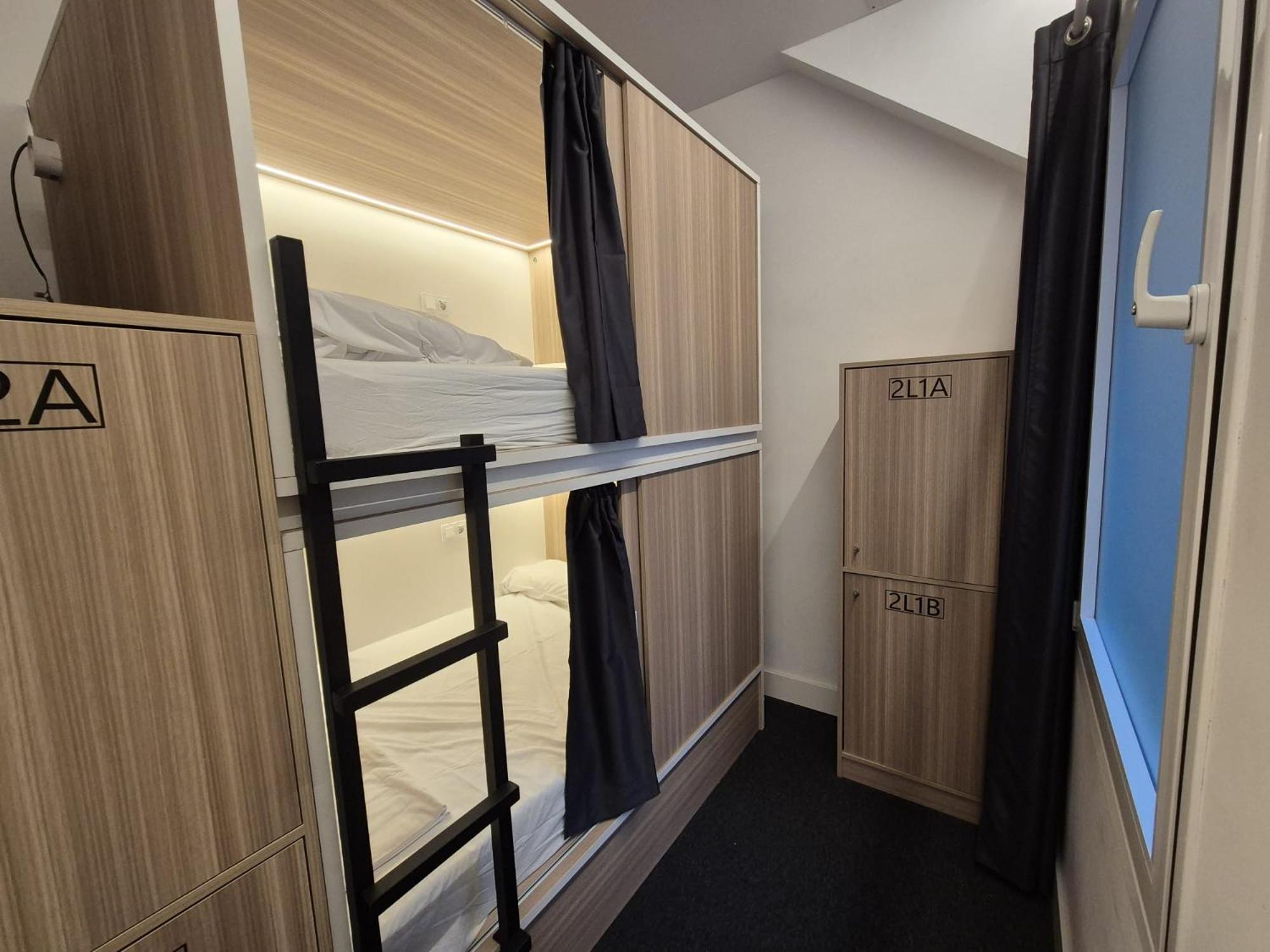Hostel Siesta & Go マドリード エクステリア 写真